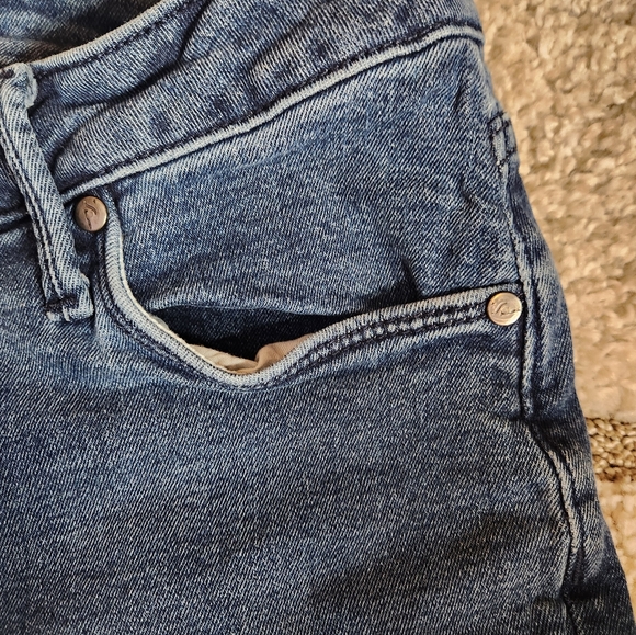 VERA WANG SLIM STRAIGHT LEG JEANS-SIZE 16 - Picture 5 of 11